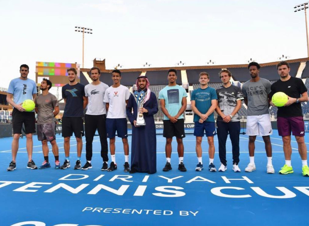 Gael Monfils vence a Stan Wawrinka en el Diriyah Tennis Cup