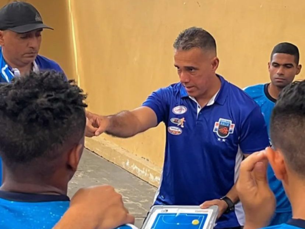 Técnicos criollos chocarán en la Libertadores Futsal