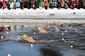 Se da por iniciada en Siberia la temporada de natación invernal
