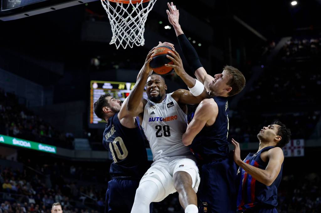 Noti- Deporte: Batacazo por Navidad – Blog de Baloncesto del Real Madrid Noti- Deporte: Batacazo por Navidad – Blog de Baloncesto del Real Madrid