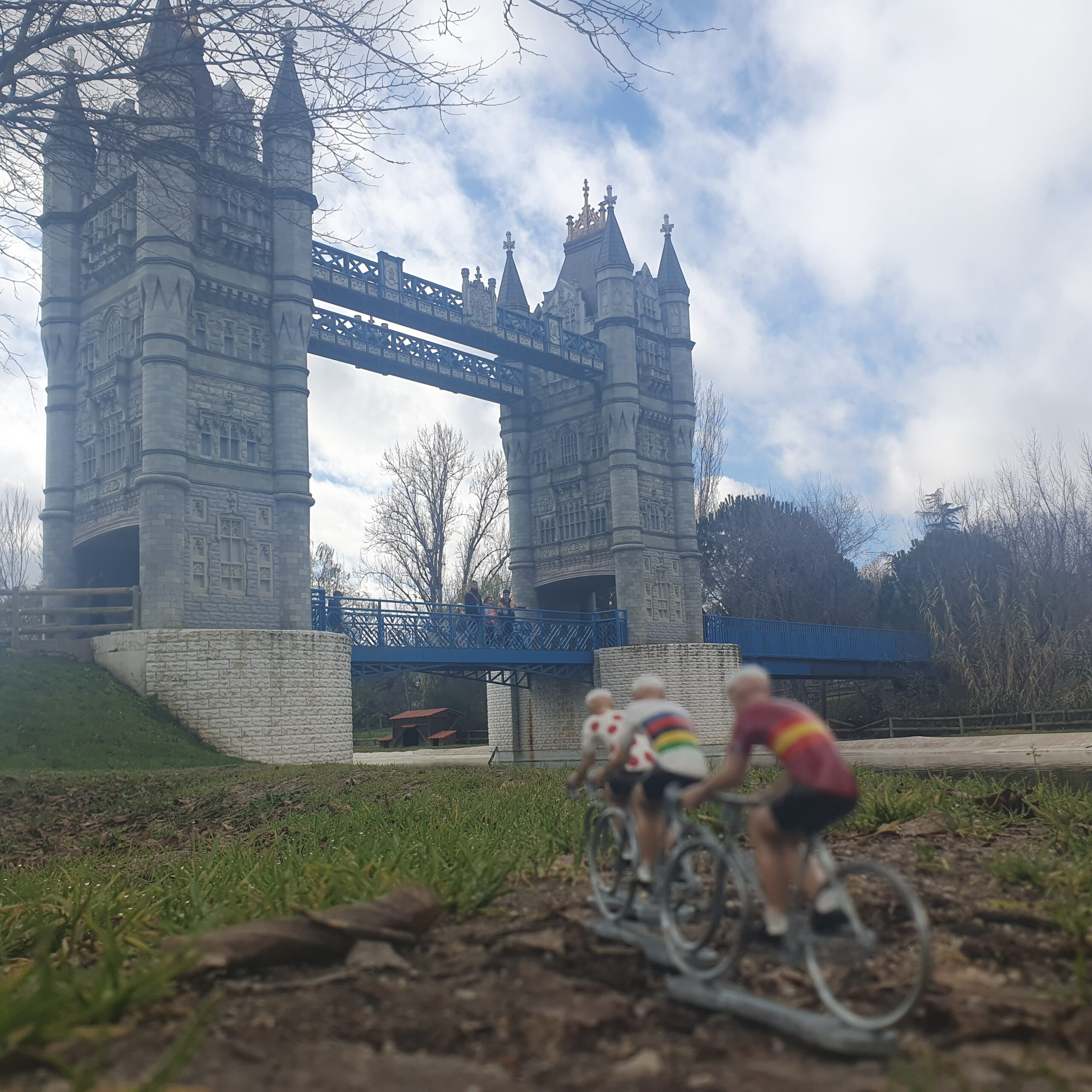 Noti- Deporte: Las figuritas ciclistas de Bernard & Eddy de las que te enamorarás al instante Noti- Deporte: Las figuritas ciclistas de Bernard & Eddy de las que te enamorarás al instante