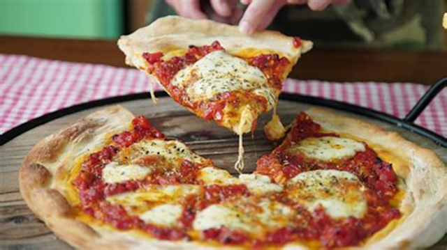Historia de la pizza y sus variantes