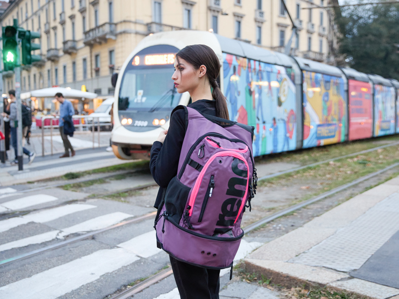 Noti- Deporte: Línea de bolsas de natación y mochilas arena para la piscina Noti- Deporte: Línea de bolsas de natación y mochilas arena para la piscina
