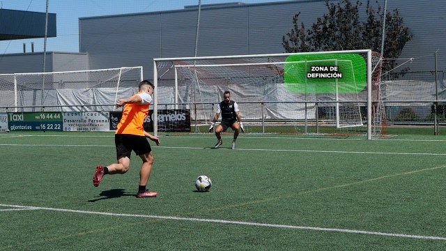 Noti- deporte: C&oacute;mo DEFINIR en f&uacute;tbol c&oacute;mo un PRO frente al portero