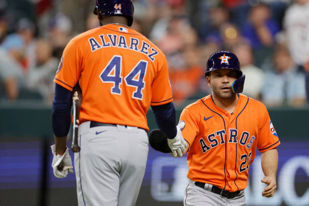 Noti- Deporte: Latinos Astros Buscando Ser Campeones Mundiales en Temporadas Consecutivas