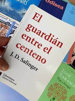 M&aacute;s all&aacute; de un solo &eacute;xito: 4 Escritores que Dejaron un Legado Duradero