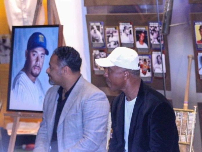 Johan Santana, el gocho que cautiv&oacute; al beisbol, ahora es inmortal