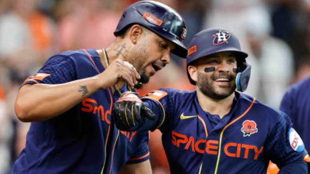 Noti- Deporte: Los Latinos en la Historia en Numero Cuatro en los 2000 en las Grandes Ligas Noti- Deporte: Los Latinos en la Historia en Numero Cuatro en los 2000 en las Grandes Ligas