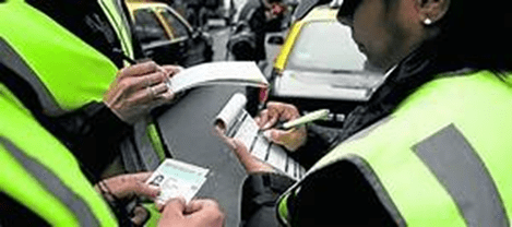 Cómo ahorrar dinero en tu póliza de seguro de auto: Consejos prácticos para reducir costos y obtener la mejor cobertura Cómo ahorrar dinero en tu póliza de seguro de auto: Consejos prácticos para reducir costos y obtener la mejor cobertura