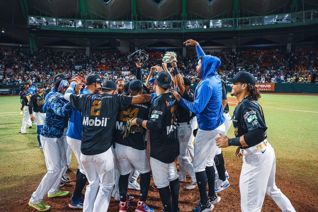 Noti- Deporte: Nuevo Campeon En La Liga Beisbol Profesional Puerto Rico 2023-2024 Noti- Deporte: Nuevo Campeon En La Liga Beisbol Profesional Puerto Rico 2023-2024