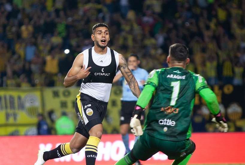 Cinco d&eacute;cadas de pura pasi&oacute;n aurinegra