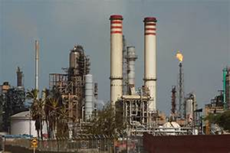 Cu&aacute;l es el Mercado Petrolero: Estructura, Factores de Influencia y Perspectivas Futuras