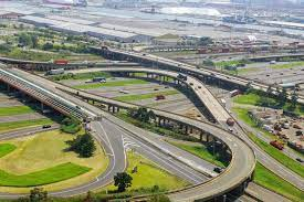Construcción de Carreteras: Un Proceso Vital para el Desarrollo y la Conectividad Construcción de Carreteras: Un Proceso Vital para el Desarrollo y la Conectividad