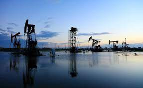 Cuando Comienza la Explotaci&oacute;n Petrolera: Un Vistazo a su Historia y Evoluci&oacute;n