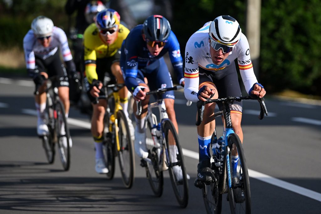 Noti- Deporte: Oier Lazkano se gana de un trago al mundo del ciclismo Noti- Deporte: Oier Lazkano se gana de un trago al mundo del ciclismo