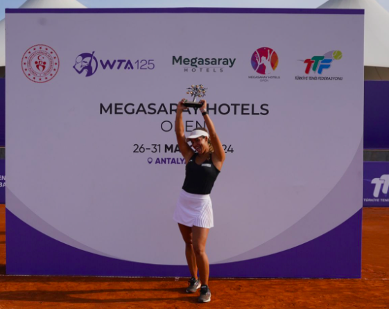 Noti-Deporte: "Estoy emocionada por acercarme al top100"