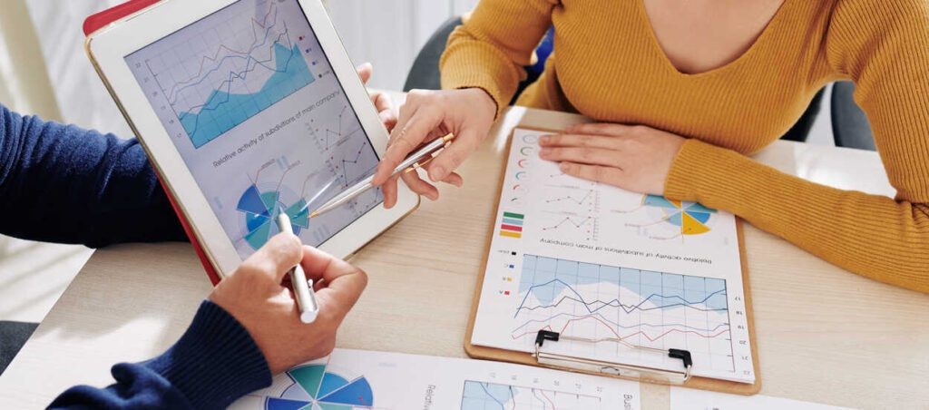 An&aacute;lisis de Riesgos Financieros en los Mercados Globales: Un Enfoque Integral para la Gesti&oacute;n de Inversiones&nbsp;