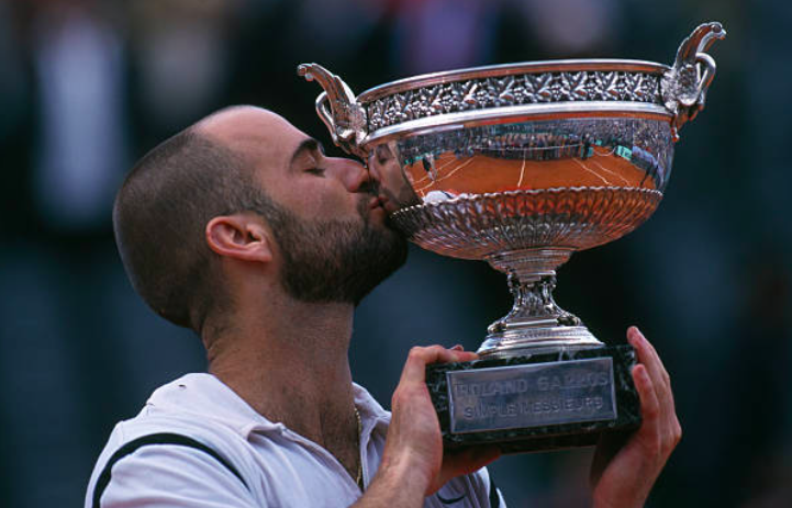 Noti-Deporte: Se cumplen 25 años del título de Andre Agassi en Roland Garros Noti-Deporte: Se cumplen 25 años del título de Andre Agassi en Roland Garros