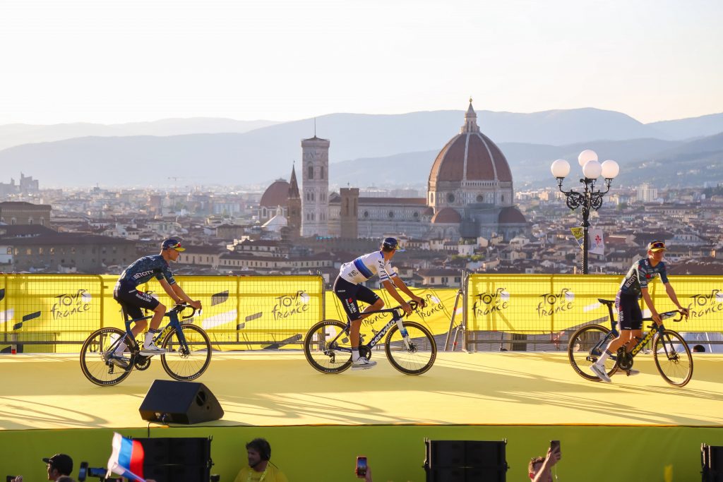 Noti- Deporte: Florencia y el Tour: cuando la belleza se al&iacute;a con la belleza