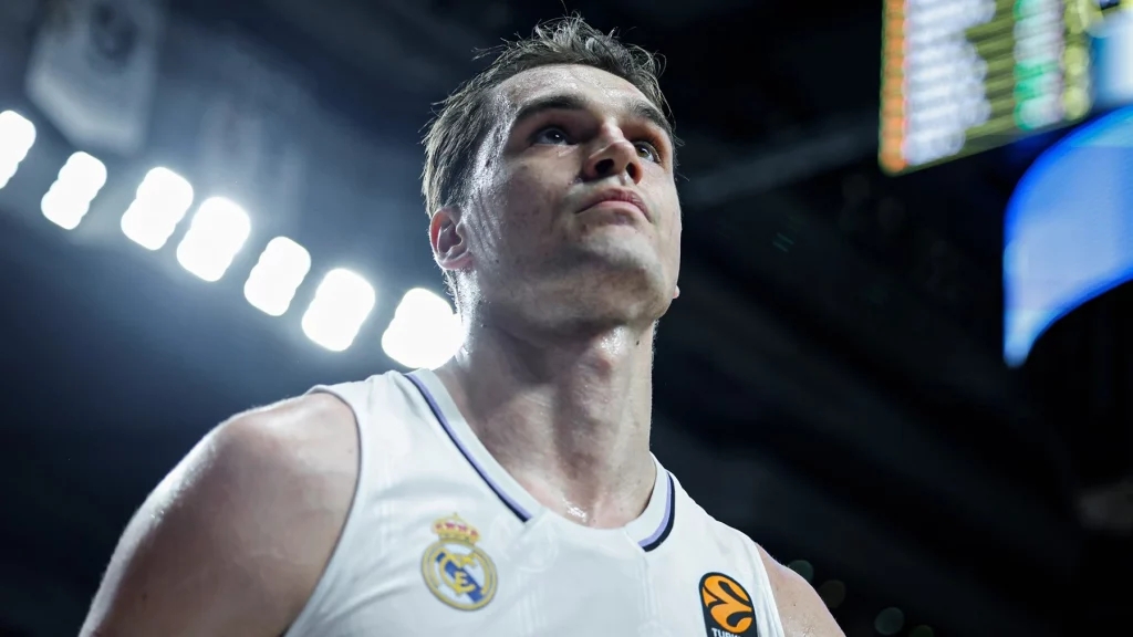 Noti- Deporte: Despu&eacute;s de todo, Mario se queda &ndash; Blog de Baloncesto del Real Madrid