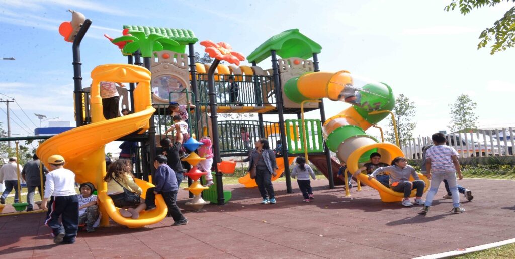 Evoluci&oacute;n de los Parques Tem&aacute;ticos: Innovaciones y Cambios a lo largo de los Siglos XVIII, XIX y XX&nbsp;