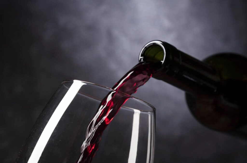 Segmentos de alcohol: cerveza, vino, hard seltzer y su participaci&oacute;n en el mercado global&nbsp;