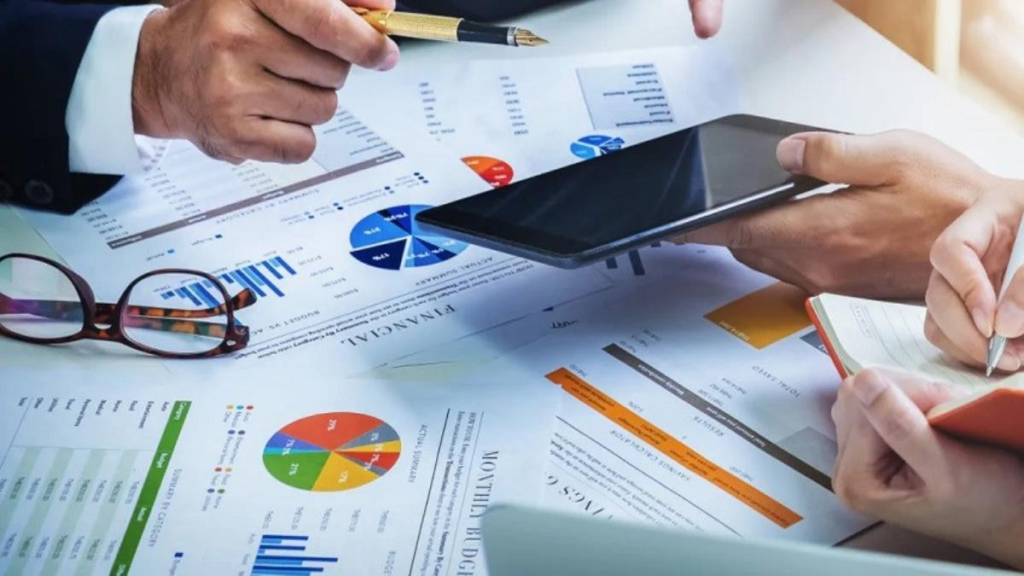 Los Beneficios de la Asesor&iacute;a de Negocios: Impulsando el &Eacute;xito Empresarial