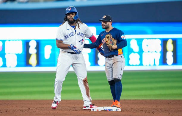 Noti- Deporte: Los Todo Estrellas Latinos del Pasado y Presente en Texas en las Grandes Ligas