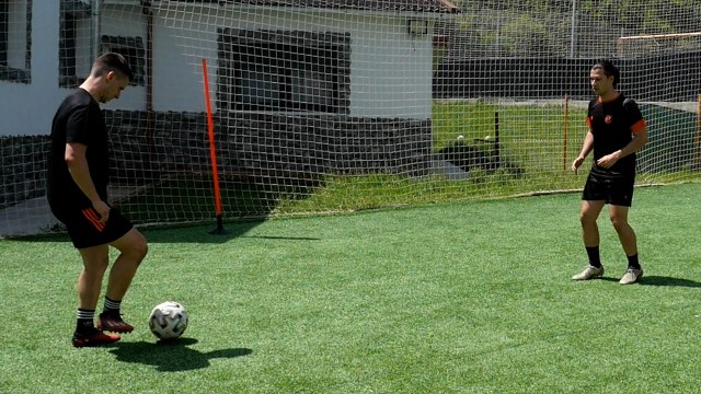 Noti- deporte: Cómo jugar al primer toque en fútbol (Ejercicios para mejorar)