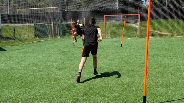 Noti- deporte: Cómo jugar al primer toque en fútbol (Ejercicios para mejorar)