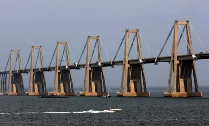 Más Allá de los Ladrillos: Ingeniería de Construcciones vs. Ingeniería Civil: Un Análisis Comparativo Más Allá de los Ladrillos: Ingeniería de Construcciones vs. Ingeniería Civil: Un Análisis Comparativo