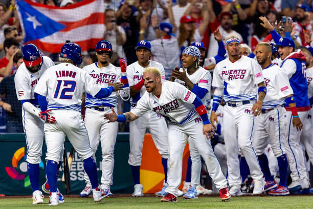Noti- Deporte: Los Lideres de Puerto Rico a la Ofensiva en la Historia Clasico Mundial de Beisbol