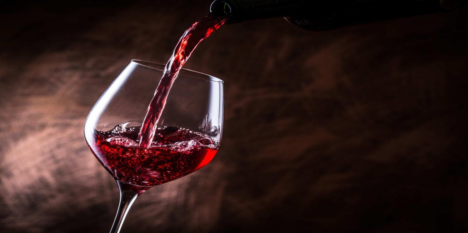 Accesorios y Complementos para Vinos y Licores: Elevando la Experiencia de Degustaci&oacute;n con Metropolitan Distribuitors