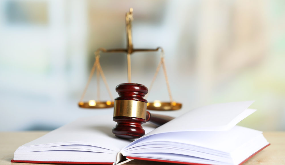 An&aacute;lisis de C&oacute;mo las Leyes Afectan la Operaci&oacute;n de Aseguradoras