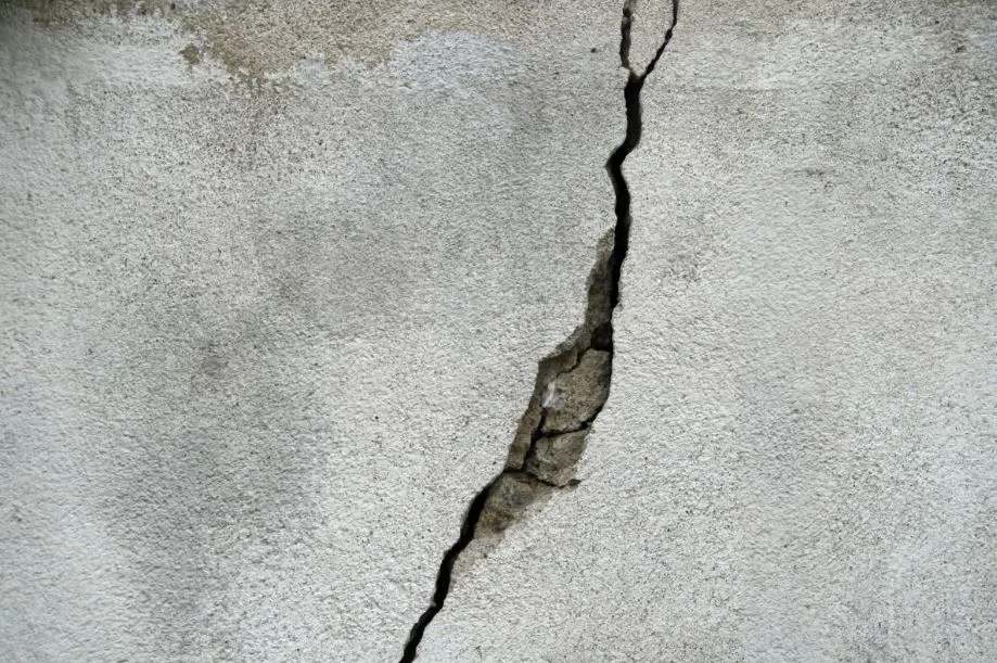 Reparación de Grietas en Paredes: Causas y Soluciones Efectivas para un Hogar Seguro