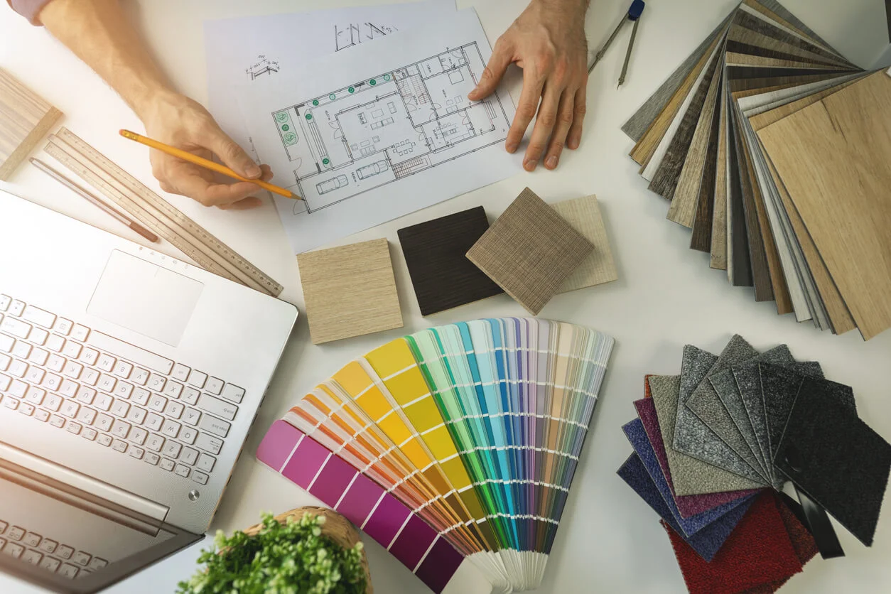 M&aacute;s que Est&eacute;tica: Entendiendo la Diferencia Entre un Arquitecto de Interiores y un Dise&ntilde;ador de Interiores
