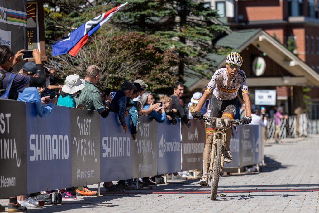 Noti- Deporte: Valero se queda a doce segundos del arcoiris en el Mundial de XCM