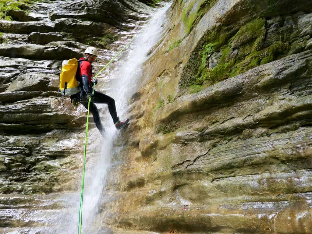 Descubriendo la Emoci&oacute;n y la Naturaleza: Todo lo que Debes Saber sobre el Canyoning