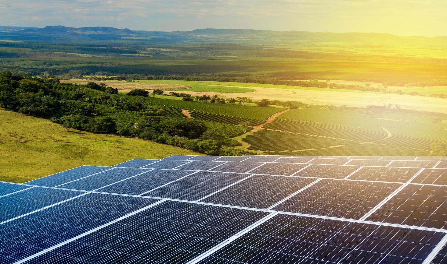 El Camino Hacia la Sostenibilidad: Explorando con Juan Fernando Serrano Ponce la Importancia de la Transici&oacute;n Energ&eacute;tica