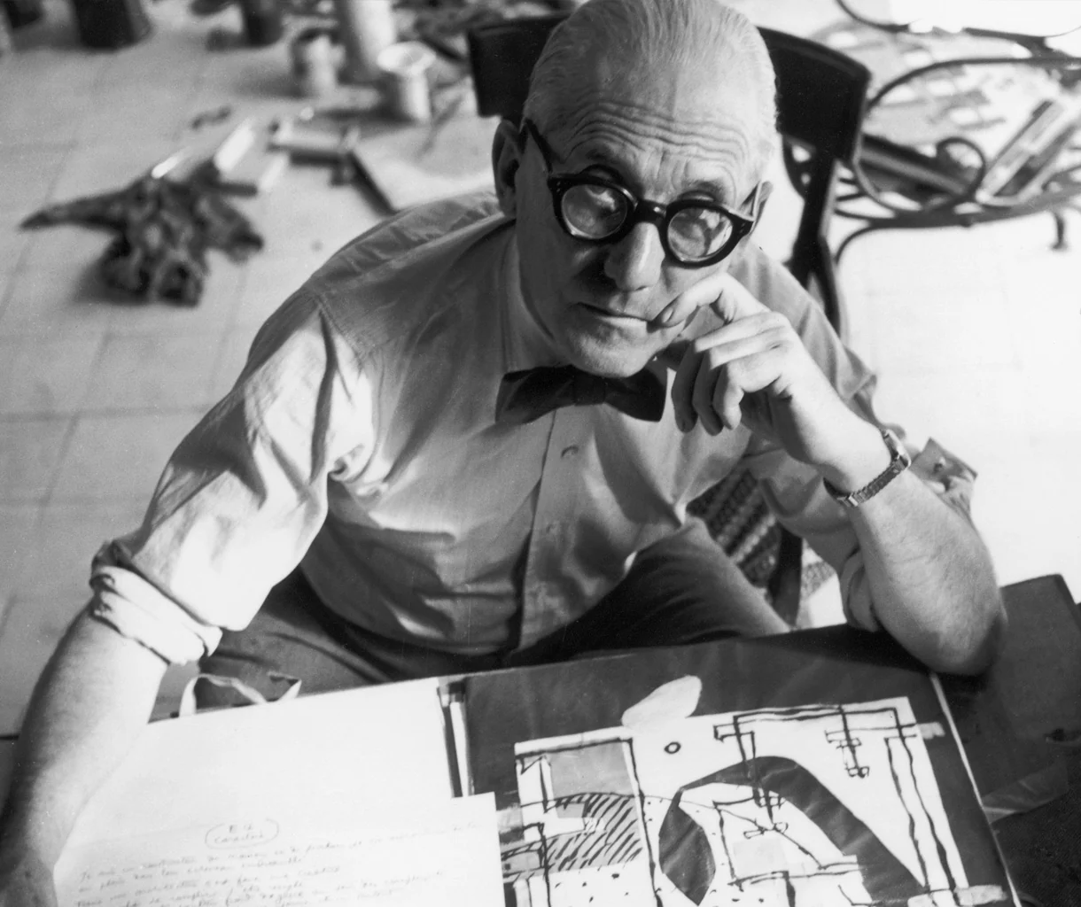 Historia de la Arquitectura Moderna: Un Viaje a Trav&eacute;s del Tiempo con Francesco Lovaglio Tafuri