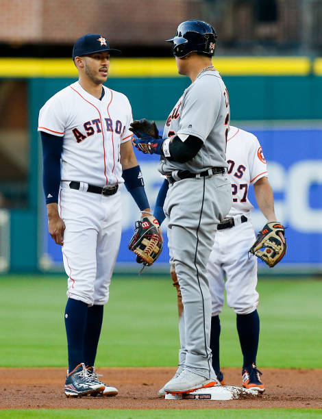 Noti- Deporte: Los Latinos en la Historia Grandes Ligas en Año Numero 5 en los 2000 Noti- Deporte: Los Latinos en la Historia Grandes Ligas en Año Numero 5 en los 2000