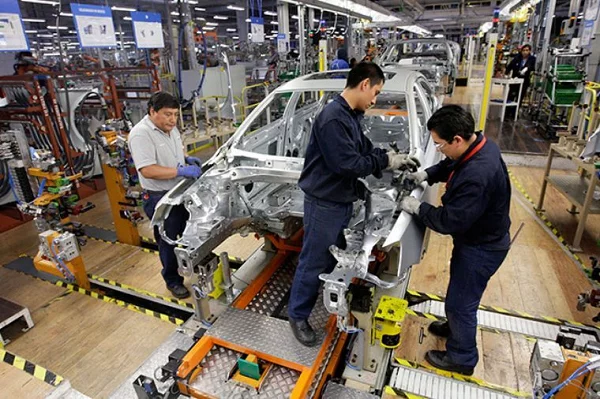 Tipos de Bienes y Servicios que se Comercian Más Comúnmente a Nivel Internacional Tipos de Bienes y Servicios que se Comercian Más Comúnmente a Nivel Internacional