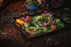 Tendencias Actuales en Gastronom&iacute;a: Un Viaje por la Innovaci&oacute;n y la Sostenibilidad