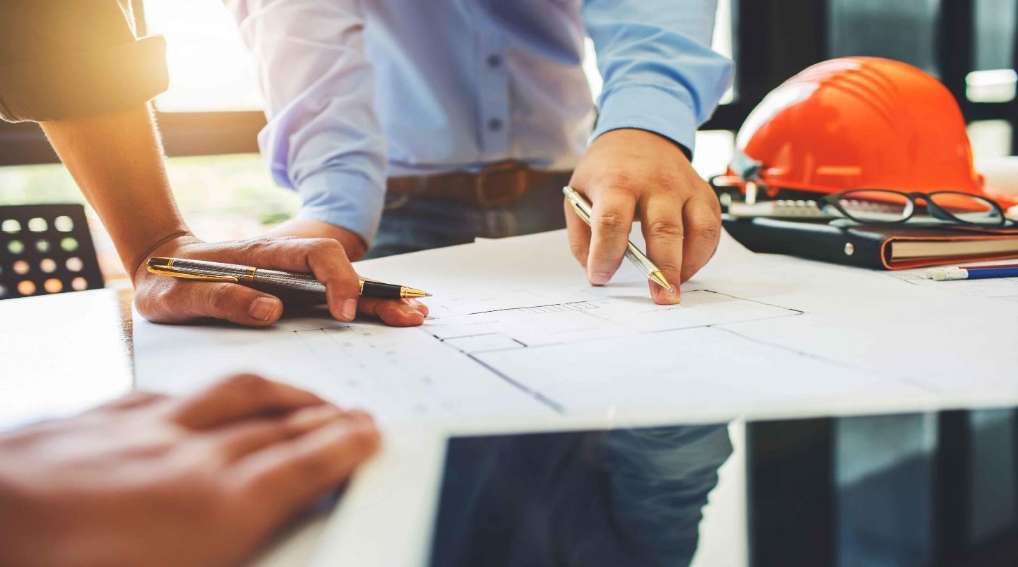 Desaf&iacute;os que enfrentan arquitectos y constructores al trabajar juntos