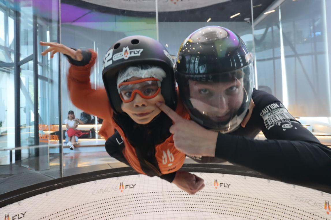 Caracas Fly: Vive la adrenalina de volar en el t&uacute;nel de viento m&aacute;s grande de Latinoam&eacute;rica