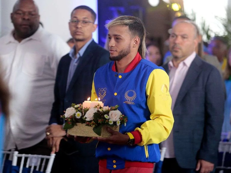 Yoel Finol defender&aacute; en febrero su cetro gallo en La Guaira