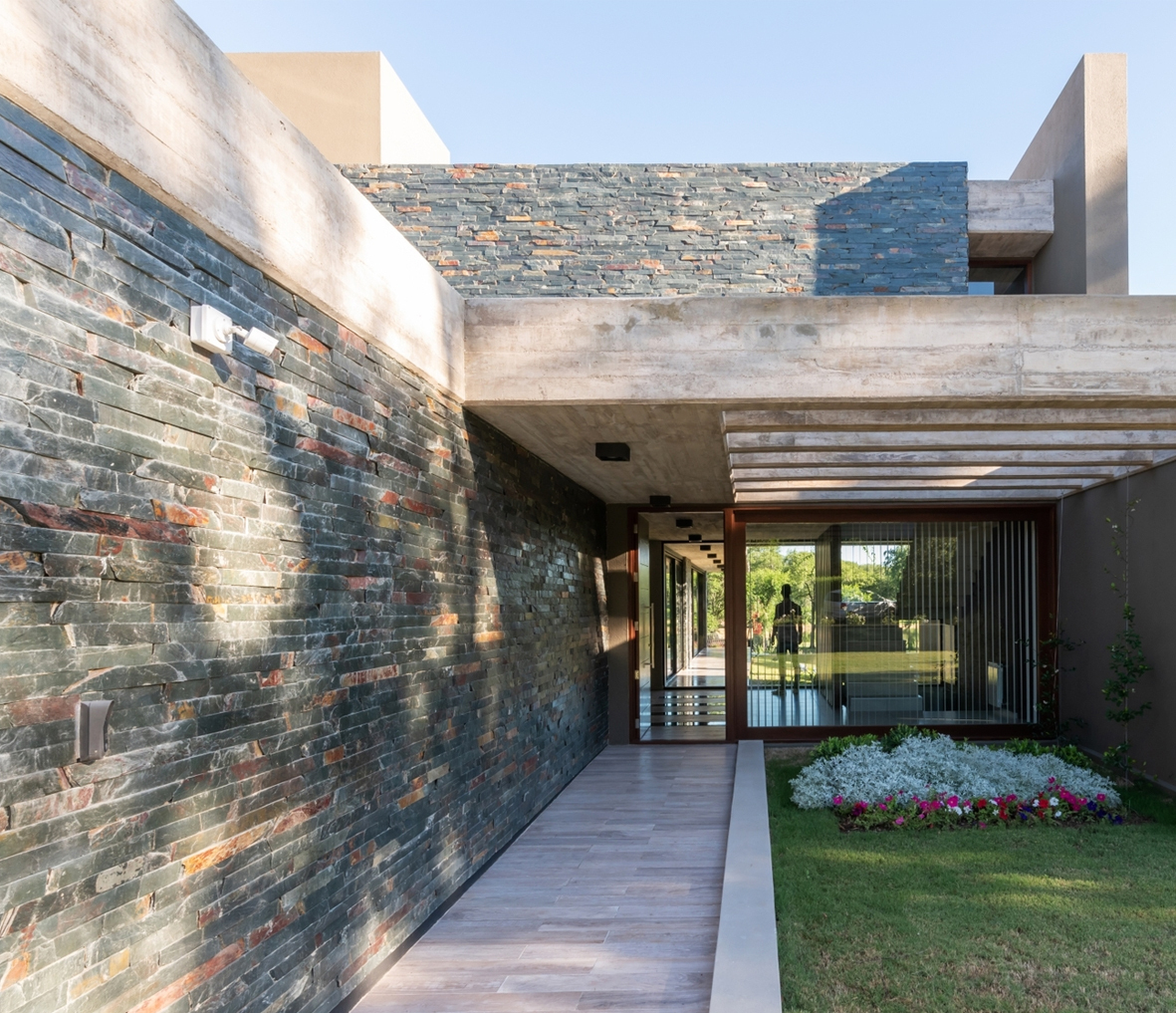 C&oacute;mo ha evolucionado el uso de materiales p&eacute;treos en la arquitectura moderna
