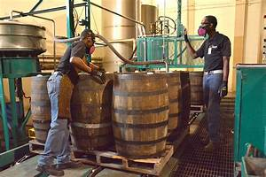 Metropolitan Distribuitors | Ron: Origen y Producci&oacute;n en el Caribe