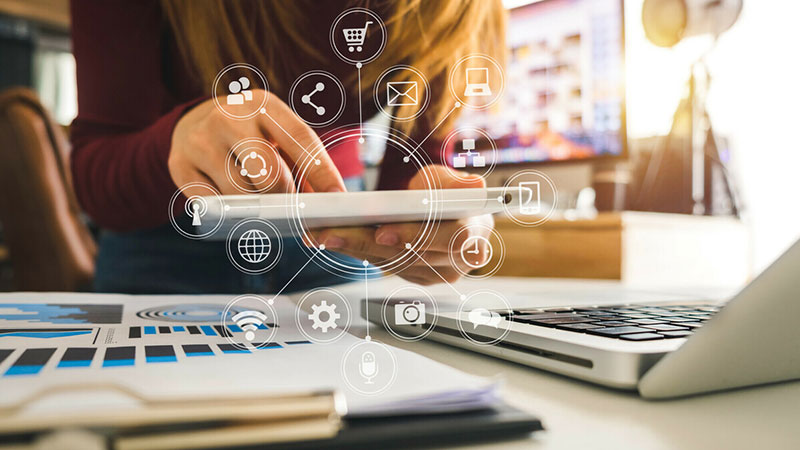 [Oswaldo Karam] &iquest;Qu&eacute; Ventajas Tiene un Negocio Online Frente a Uno F&iacute;sico?