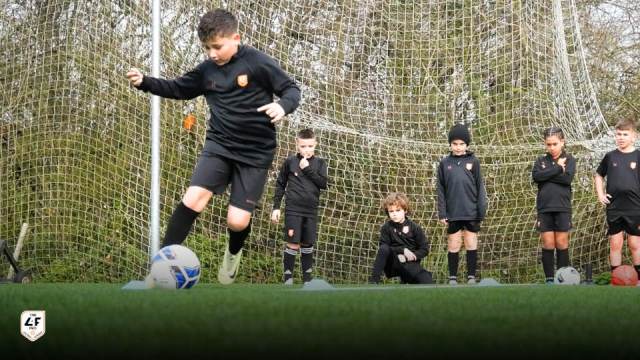 Noti- deporte: Academia de f&uacute;tbol en Gij&oacute;n